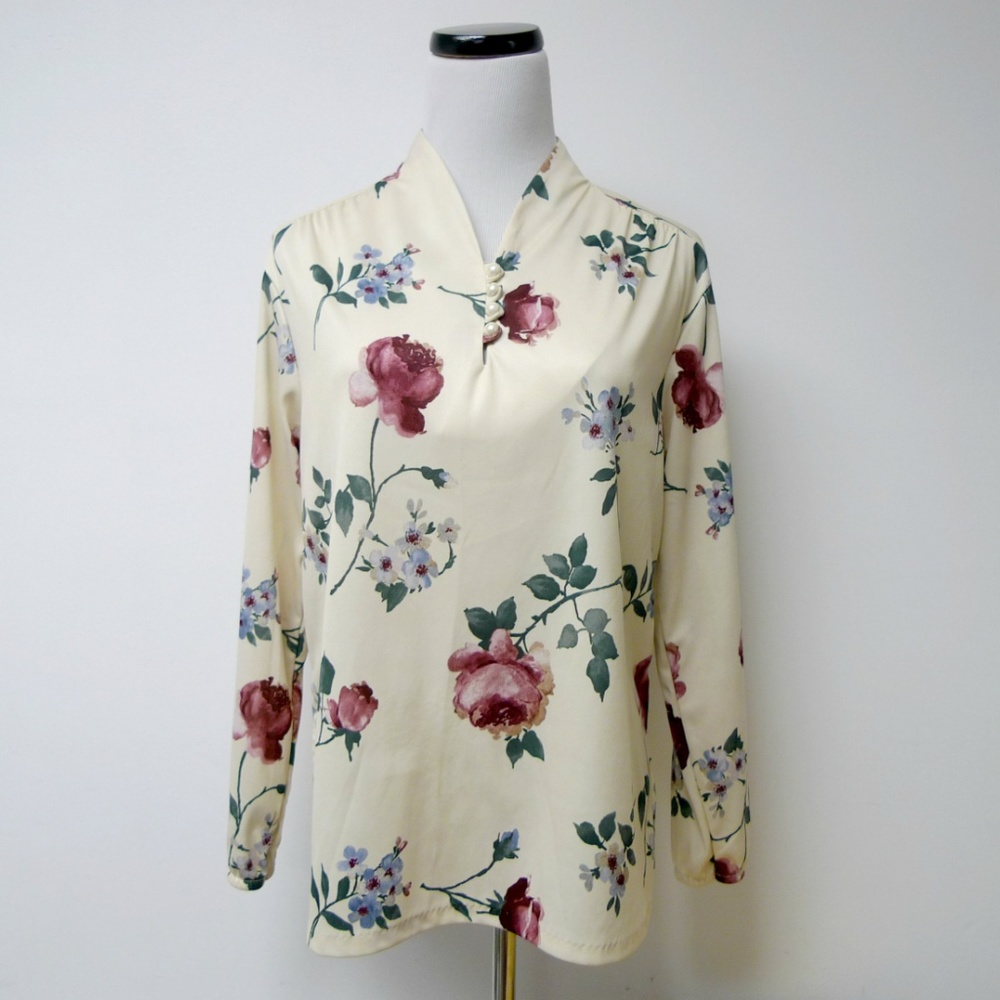 Anthony Richards . Amerimark  floral poly top